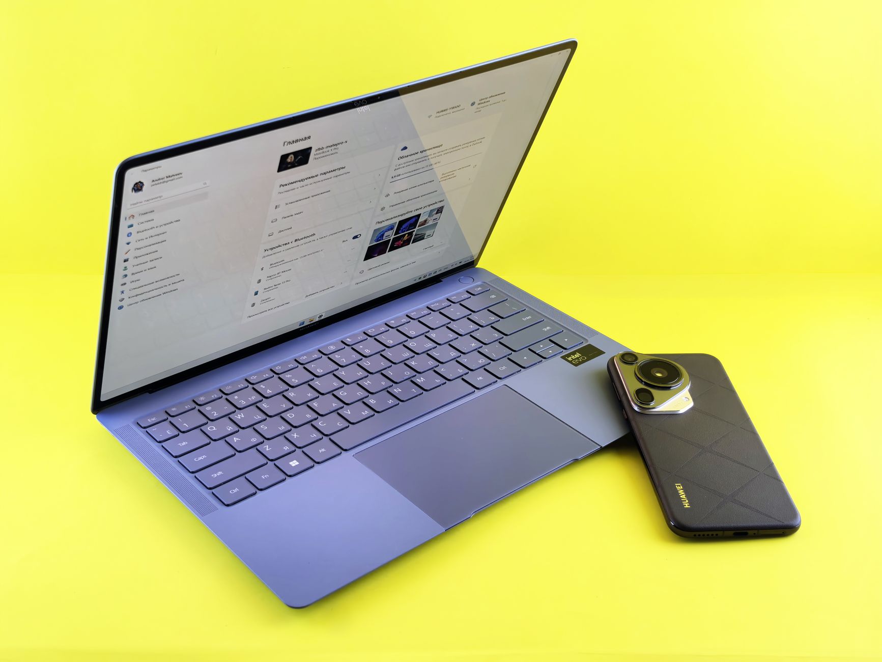窓際の明るい空間に縦置きスマホ。ショート動画作り方